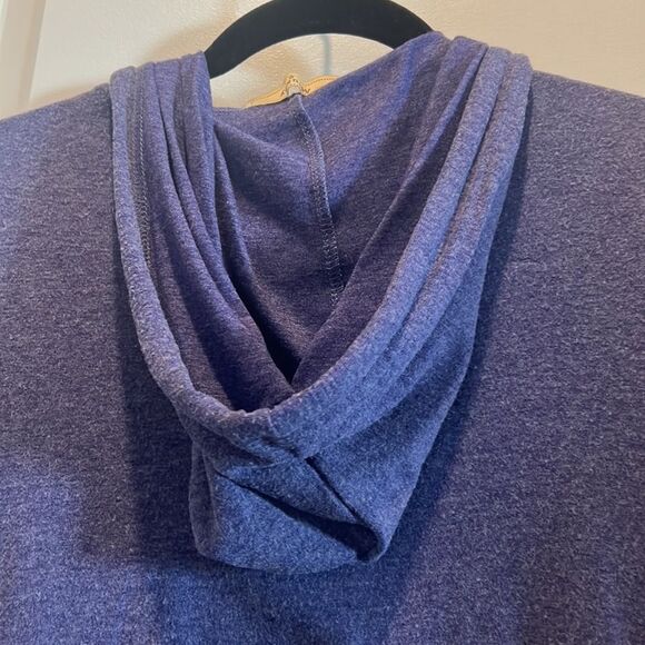 NWOT Miusey Small Purple Zip Up Hoodie Extra Long with Long Sleeves pockets thin - Picture 8 of 8